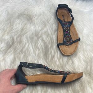 Earth Shoe Kalso Technology Enchanting Black Beaded‎ Sandals Sz 8